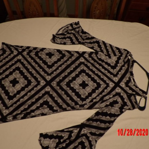 Dress - Picture 4 of 11